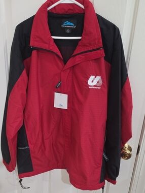 NWT Tri-Mountain Red Colorblock Tech Windbreaker Jacket Unisource Medium